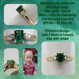 Estate Ring - Natural emerald and diamonds in 18kt.